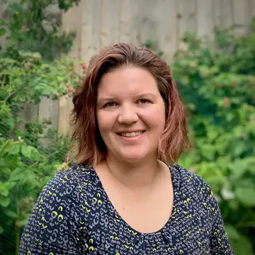 Nadine Thorne, qualified neurodivergent counsellor and autism specialist